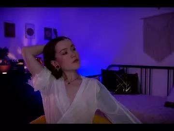 Freechat ynnenbrynn on Chaturbate
