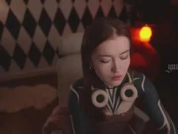 Freechat ynnenbrynn on Chaturbate