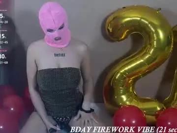 zoeythepinkmask on Chaturbate