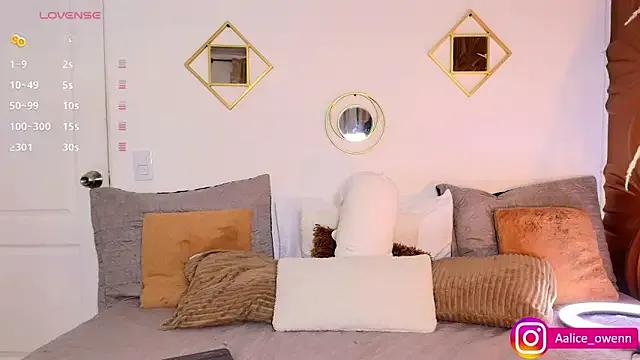 Freechat Aliceowenn on StripChat
