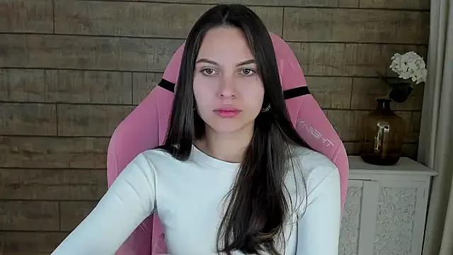 AlisaVersailles on StripChat