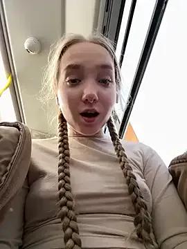 Freechat bambi_lu on StripChat