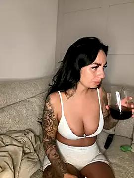BELLABLACKXUK on StripChat 
