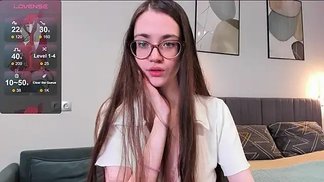 Freechat bellacatlovesmeat on StripChat