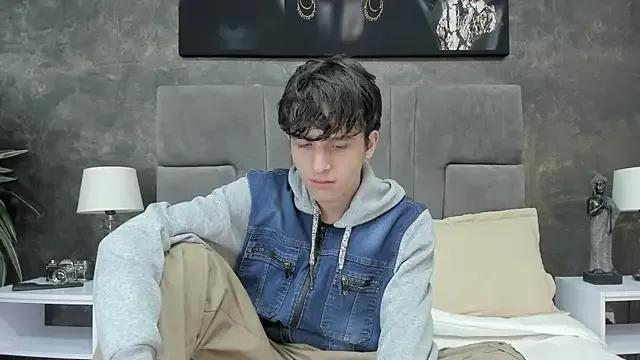 Freechat bruce_hans on StripChat