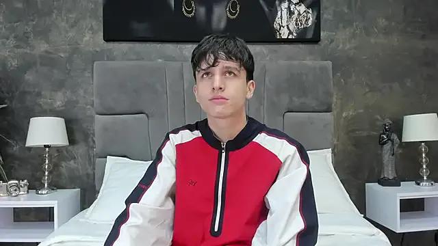 Freechat bruce_hans on StripChat