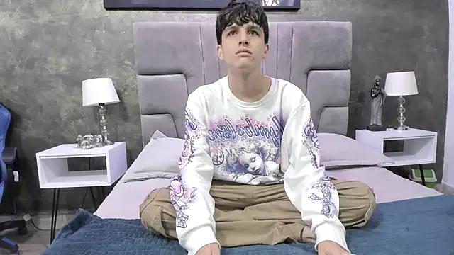 Freechat bruce_hans on StripChat