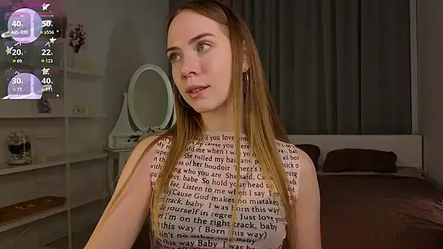 CarollSmithh — Air kiss ^^