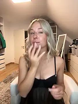 celis_secret on StripChat