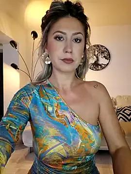 Freechat CelynaRoss on StripChat