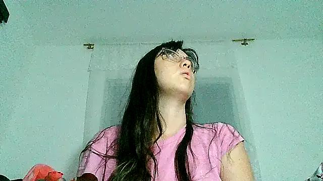 Freechat CoralSmit on StripChat