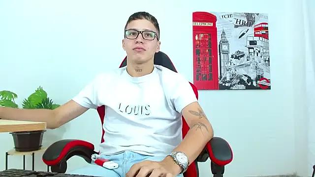 Group Cumandres18 on StripChat