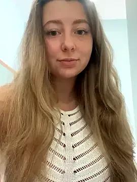 Private curvyflawless on StripChat