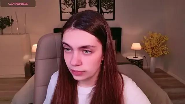 StripChat DaniellaLovely is Freechat DaniellaLovely — 2 slaps on the butt