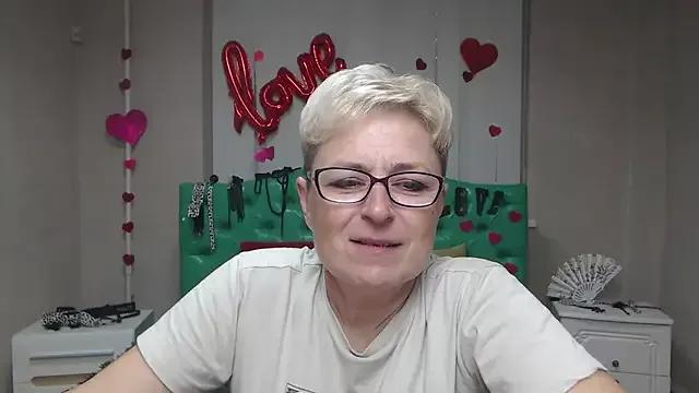 Freechat EmiliaGree on StripChat