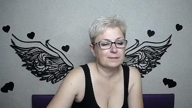 Freechat EmiliaGree on StripChat