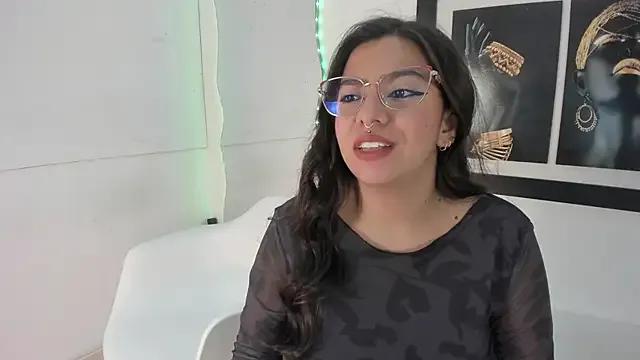 emilyy_cooperr on StripChat