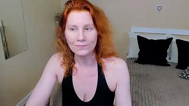 Freechat FoxySophia on StripChat