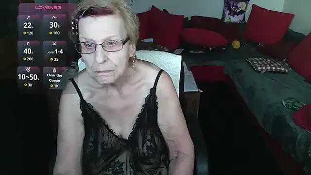 StripChat HeisseomaOriginal is Freechat HeisseomaOriginal — Mein Wunschtraum ist ein schnen Urlaub