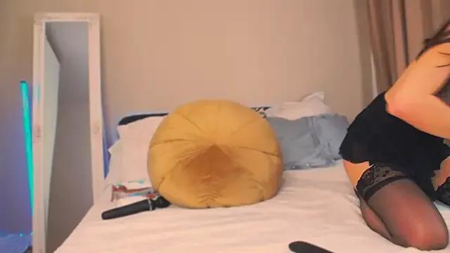 Freechat InsideMia on StripChat