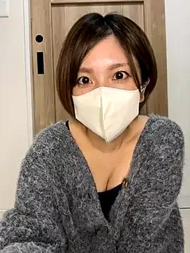 Io_chaaan_xxx on StripChat