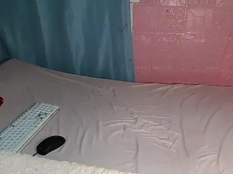 StripChat JuicyPussy4u is Freechat JuicyPussy4u — PLEASE HELP ME, i will show pussy ,ass.