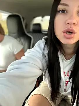 JulliaVegas on StripChat 