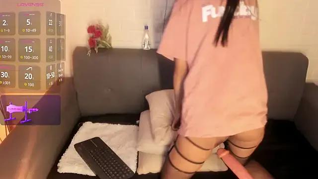 karina_gomez_18 on StripChat