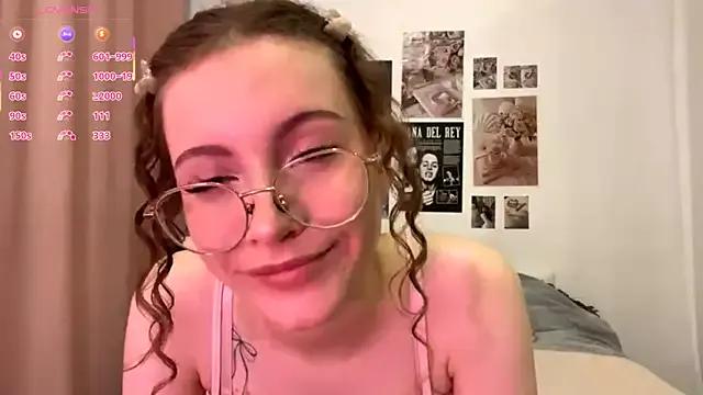 StripChat Kira_Sanders is Freechat Kira_Sanders — sexy lips play close cam