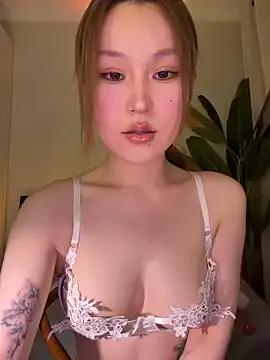 Freechat LisaNeverDie on StripChat