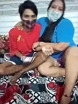 Freechat LoveOnStream on StripChat