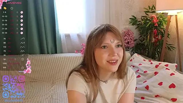 Private Lunabate on StripChat