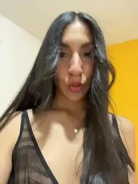 Freechat MaddyX__ on StripChat