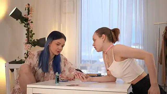 StripChat MalloryWasem is Freechat MalloryWasem — I want to lick Lina's neck