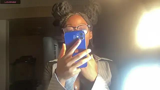 Freechat maskedgirl5005 on StripChat