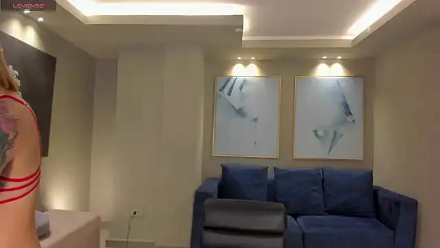 MollySundersX on StripChat 