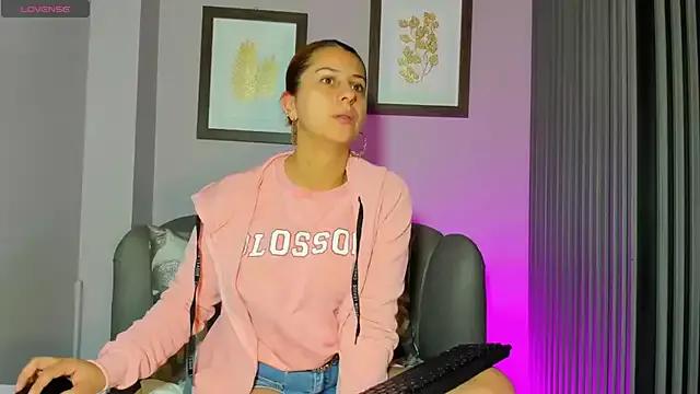 Freechat Nahiajhonson_ on StripChat