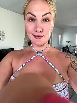 NastyMilf_ on StripChat