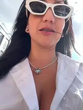 Freechat Ninabigtitied on StripChat