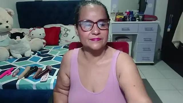 Freechat pervert_mommy_ on StripChat