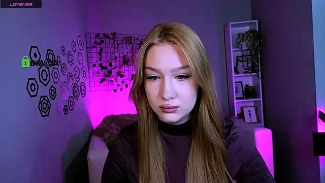 StripChat playful_sophie is Freechat playful_sophie — shake ass