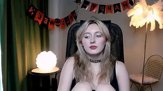 StripChat ScarlettScril is Freechat ScarlettScril — Beautiful underwear