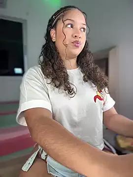 Freechat Shara_dreams on StripChat