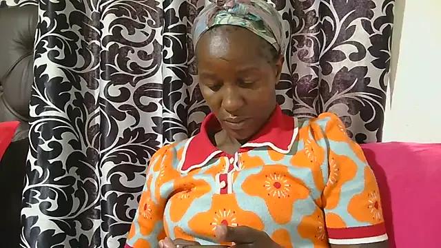 Freechat sluttylaura21 on StripChat