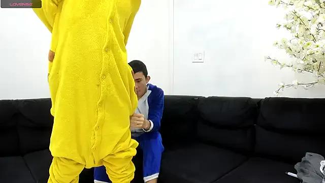 Freechat StrawwBoys on StripChat