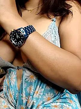 StripChat SugarNdBrowniee is Freechat SugarNdBrowniee — Boobs oiling