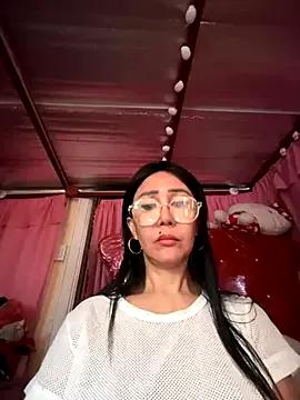 sweetieme on StripChat 