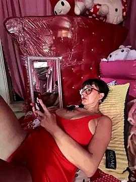 sweetieme on StripChat 