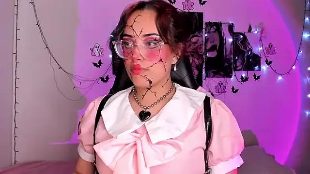 Freechat willow_poisson on StripChat