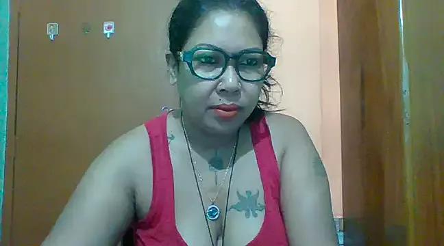 YOUR_LOVELY-40 on StripChat